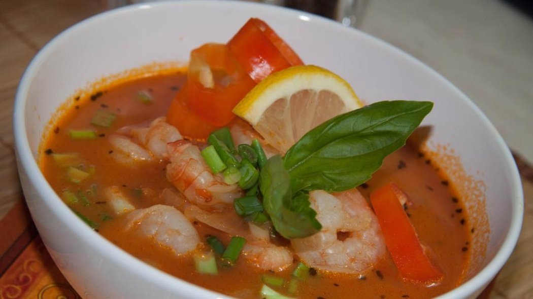 Маленькая фотография блюда по рецепту «Томатный суп с креветками»